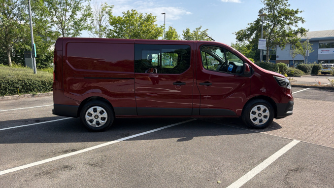 Renault Trafic Lwb Diesel LL30 Blue dCi 130 Advance [Safety] Crew Van - Image 9